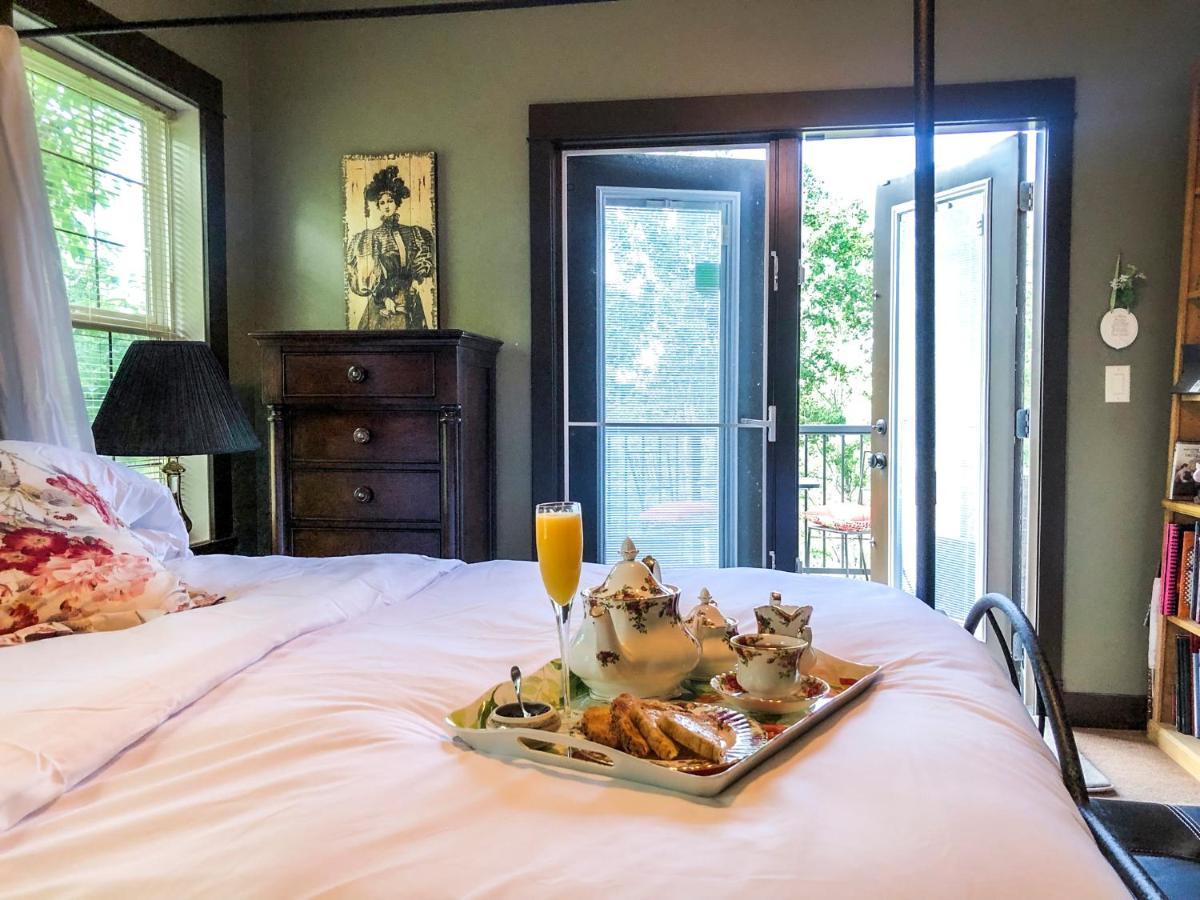 Wolf Creek Bed And Breakfast Ponoka 외부 사진