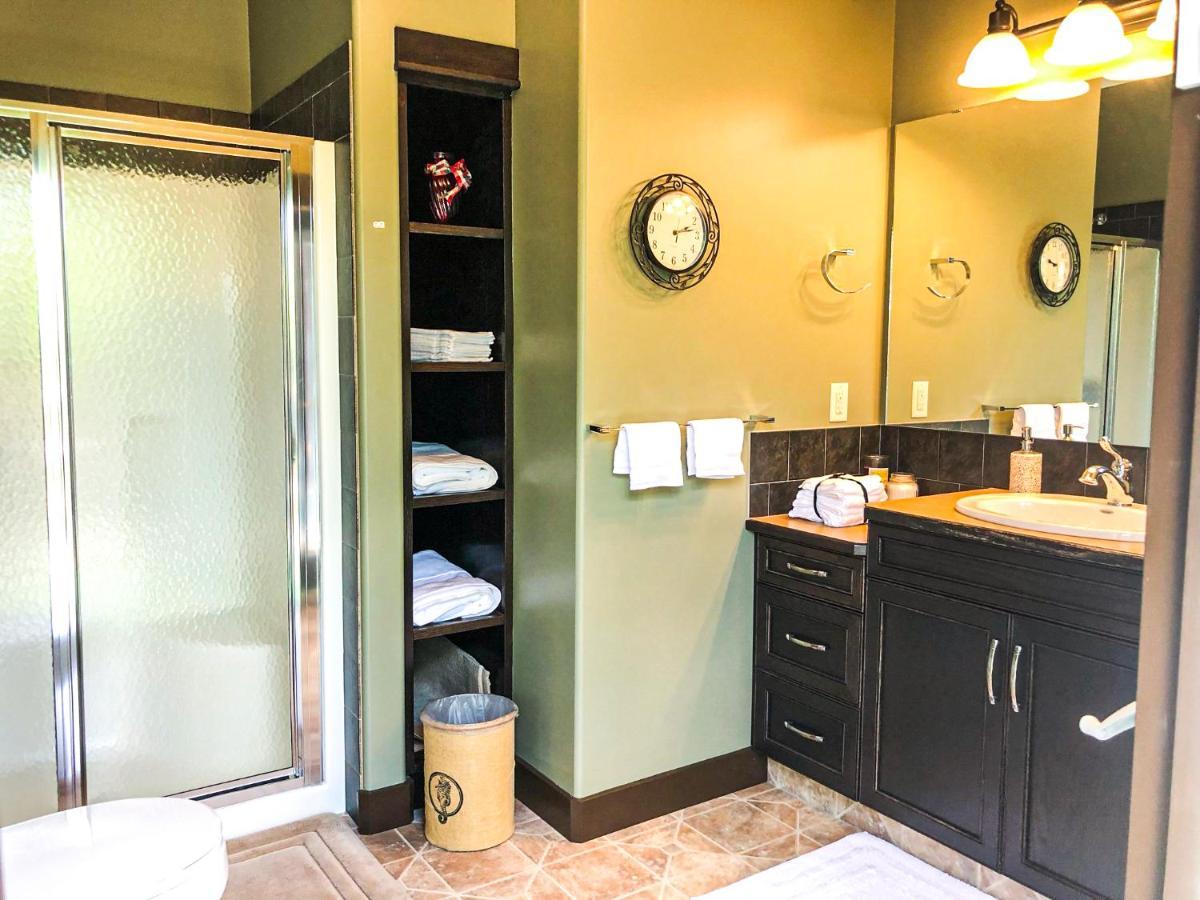 Wolf Creek Bed And Breakfast Ponoka 외부 사진