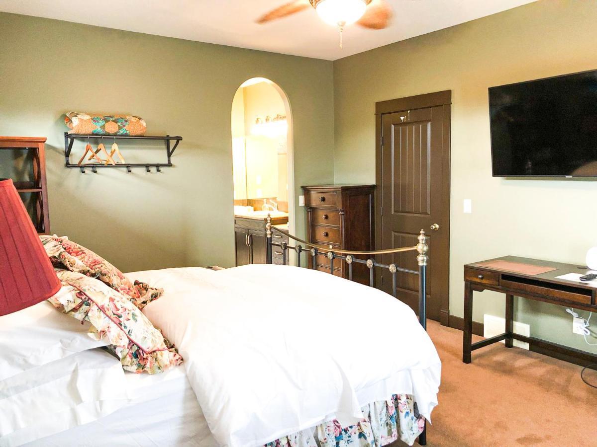 Wolf Creek Bed And Breakfast Ponoka 외부 사진